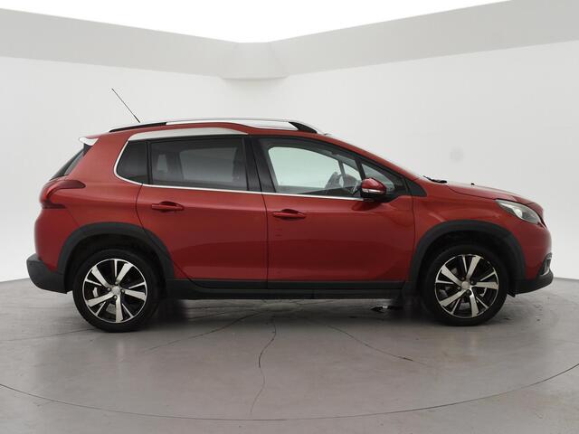 Peugeot 2008 1.2 PT 110 PK ALLURE + TREKHAAK | PANORAMA | CAMERA | APPLE CARPLAY