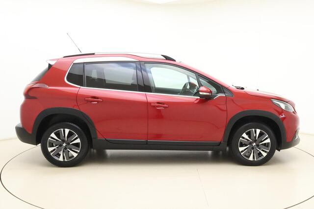 Peugeot 2008 1.2 PureTech Allure | Cruise contol | Automaat | Climate control | Lichtmetalen velgen 16'' | Parkeersensoren voor + achter |