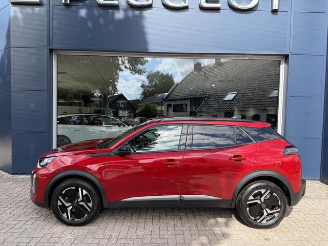 Peugeot 2008 1.2 Turbo 100 PK Allure | Facelift Model | Trekhaak 1200KG | Navigatie | LED Verlichting | Cruise Control | Hoge Zitpositie | Parkeersensoren | DAB | Digitaal Dashboard | Half Lederen stoelen | Lichtmetalen Velgen 17 inch |