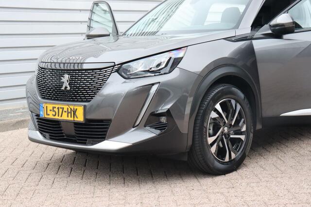 Peugeot 2008 1.2 PureTech Allure Pack O.a: Camera, Navi, Clima, Cruise, Carplay, Etc. All-in prijs!