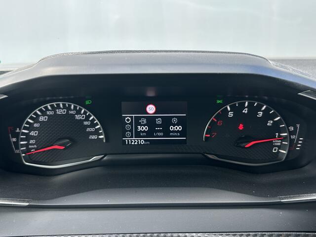 Peugeot 2008 BWJ 2022 | 1.2T 101PK Active Pack NWE DISTRIBUTIE | CLIMA | PDC | NAVI | CRUISE | CARPLAY | LICHTMETAAL |