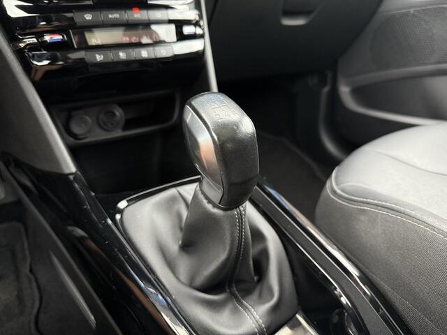 Peugeot 2008 1.2 PureTech Allure | Pano | Distributie VV |