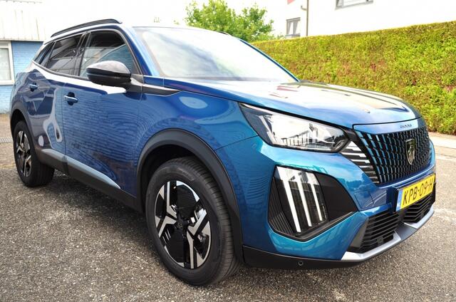 Peugeot 2008 1.2 Hyb 145 Allure pdc v+a carplay crc