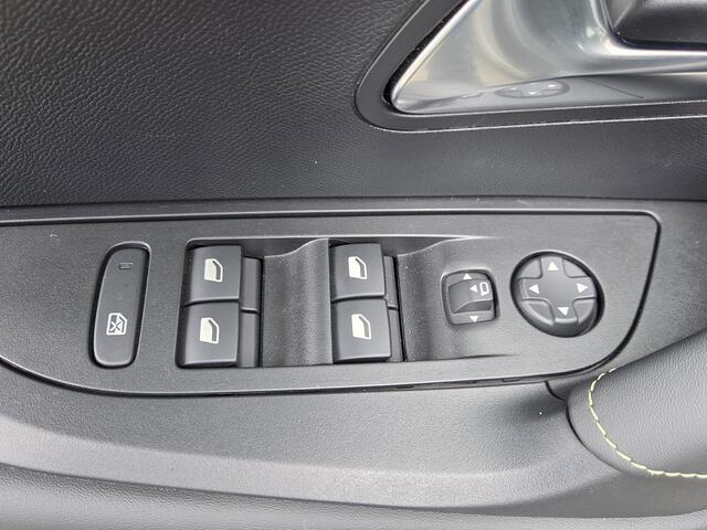 Peugeot 2008 1.2 automaat PureTech 130 GT uitvoering 1e eigenaar !!!