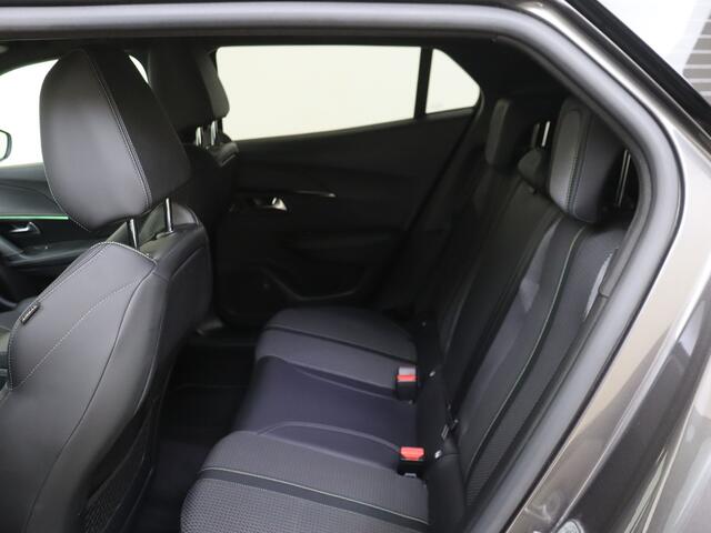 Peugeot 2008 1.2 PureTech GT Stoere uitvoering! FOCAL HiFi en TREKHAAK afneembare kogel !