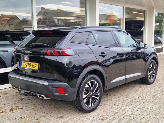 Peugeot 2008 1.2T 130pk Automaat Allure Pack | Trekhaak | Achteruitrijcamera | Stoelverwarming | Climate & Cruise Control | AppleCarplay/Android Auto |