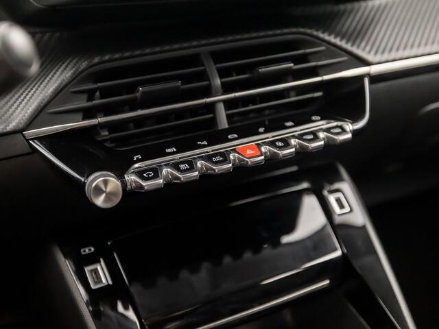 Peugeot 2008 1.2 PureTech Allure Sport (VIRTUAL COCKPIT, APPLE CARPLAY, 360 CAMERA, LEDER, KEYLESS, SPORTSTOELEN, GETINT GLAS, LM VELGEN, NIEUWSTAAT)