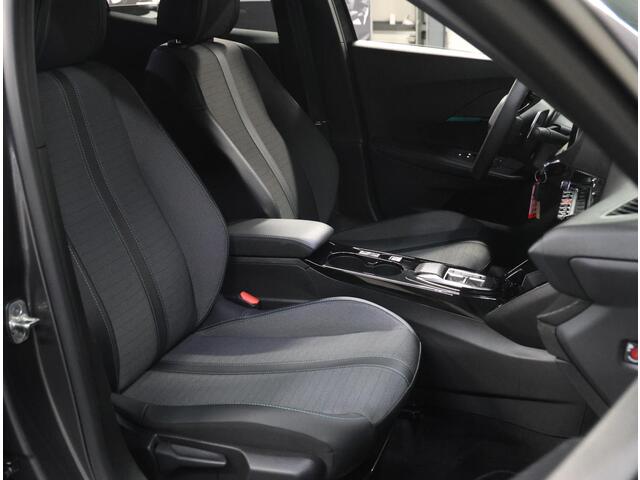 Peugeot 2008 1.2 130PK Allure Pack | AppleCarPlay/AndroidAuto | AUTOMAAT | Climate Control | Cruise Control | Keyless | FULL LED | Navigatie | LMV | Parkeersensoren | Privacy Glass | Isofix |