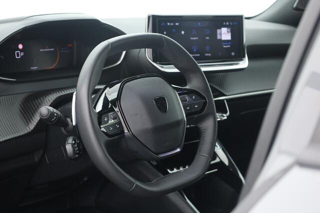Peugeot 2008 1.2 Hybrid 145 Allure | All Seasons | Keyless | Apple CarPlay | Navi | Cruise | PDC V+A | 17''