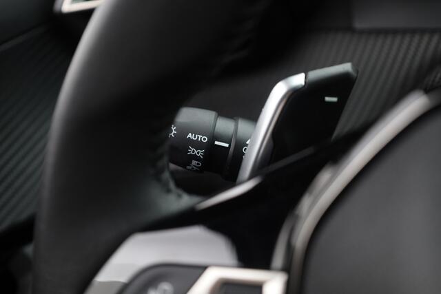 Peugeot 2008 1.2 Hybrid 145 Allure | All Seasons | Keyless | Apple CarPlay | Navi | Cruise | PDC V+A | 17''
