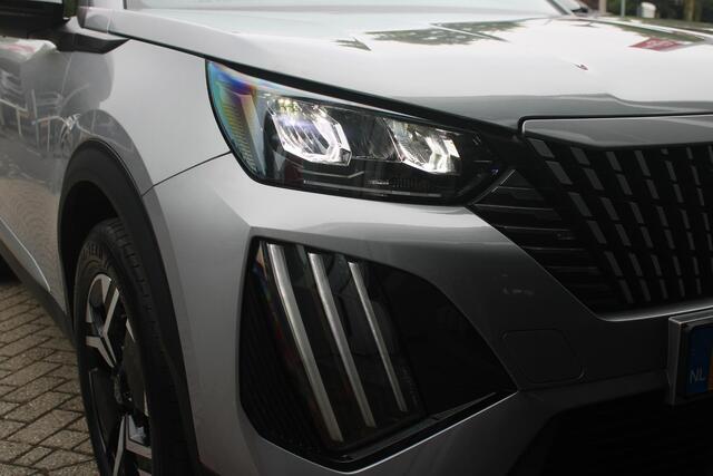 Peugeot 2008 1.2 100PK ALLURE | NAVIGATIE | PARKEERSENSOREN VOOR + ACHTER | KEYLESS ENTRY/START | LICHTMETALEN VELGEN 17" | DRAADLOZE APPLE CARPLAY/ANDROID AUTO | DRAADLOZE TELEFOONLADER | CRUISE CONTROL | DAB + RADIO | LED KOPLAMPEN |