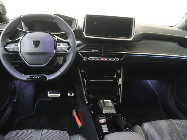 Peugeot 2008 1.2 Hybrid 145 GT | 360 Camera | Wireless Carplay | Navigatie | Climate Control | Keyless entry