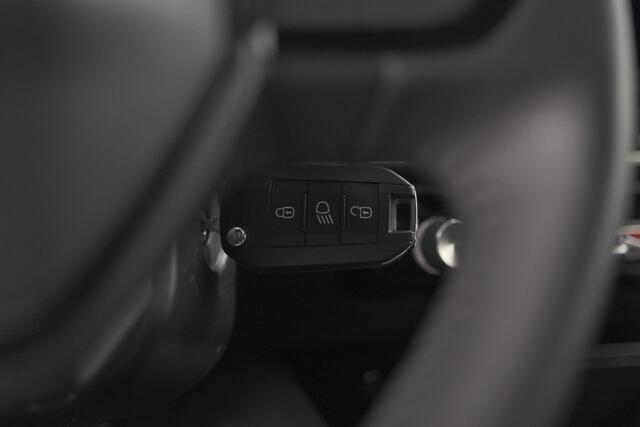 Peugeot 2008 1.2 Hybrid 136 Style | Apple Carplay | Parkeersensoren | Climate Control