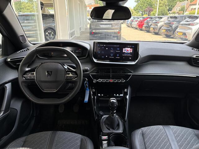Peugeot 2008 1.2T 100pk Allure | Facelift model | Parkeersensoren voor + achter | Apple Carplay/Android Auto | Climate Control | Lichtmetalen velgen