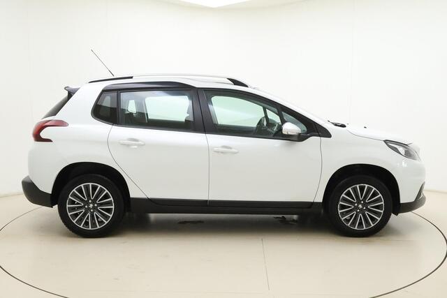 Peugeot 2008 1.2 PureTech Blue Lion | Trekhaak | Cruise control | Panoramadak |Navigatie | Airco | Parkeersensoren | Apple carplay/Android auto | Lederen stuurwiel |