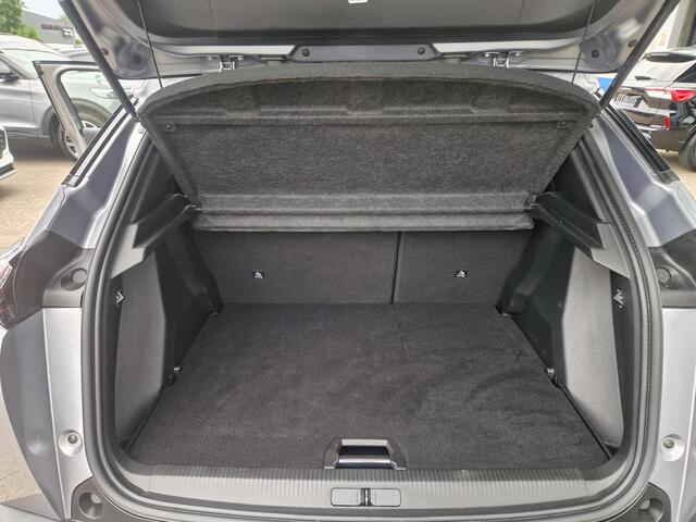 Peugeot 2008 1.2 PureTech Allure Pack Luxe uitvoering | 1e Eigenaar | Hoge instap | Trekhaak | Navigatie | Cruisecontrole | Led dagrijverlichting