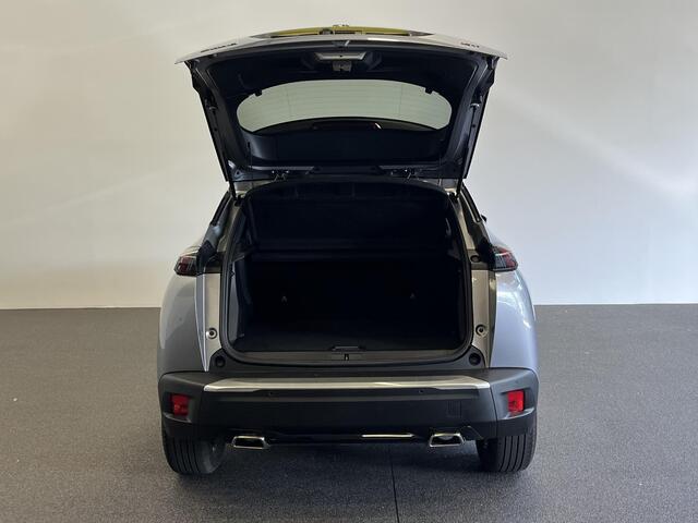 Peugeot 2008 1.2 130pk Turbo GT Climate control Cruise control LED Achteruitrij camera Navigatie Apple Carplay/Android Auto Parkeersensor achter