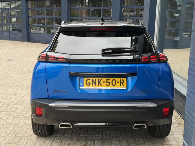 Peugeot 2008 1.2 Hybrid 145 PK GT | 1e Eigenaarsauto nieuw door Thalen geleverd | Alcantara Interieurpakket | Navigatie | 360 Graden Camera | 18" Lichtmetalen Velgen | Stoelverwarming | Full LED Verlichting | Dode Hoek Detectie | Cruise Control | DAB+ Radio | Keyless 