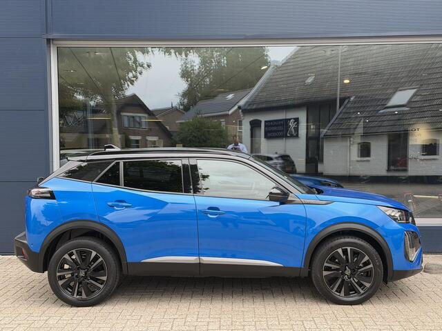 Peugeot 2008 1.2 Hybrid 145 PK GT | 1e Eigenaarsauto nieuw door Thalen geleverd | Alcantara Interieurpakket | Navigatie | 360 Graden Camera | 18" Lichtmetalen Velgen | Stoelverwarming | Full LED Verlichting | Dode Hoek Detectie | Cruise Control | DAB+ Radio | Keyless 