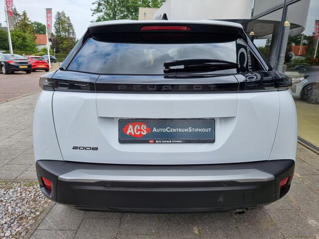 Peugeot 2008 1.2i Allure 131pk | 2025 | Premium kleur | Leder | Fabr. gar. | Zeer nette staat!