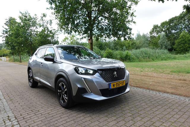 Peugeot 2008 1.2 PureTech Allure | LED | NAVI | CarPlay | Cruise Control |