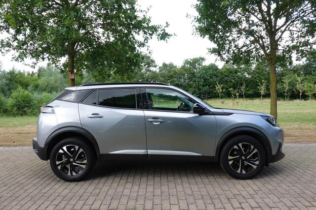 Peugeot 2008 1.2 PureTech Allure | LED | NAVI | CarPlay | Cruise Control |