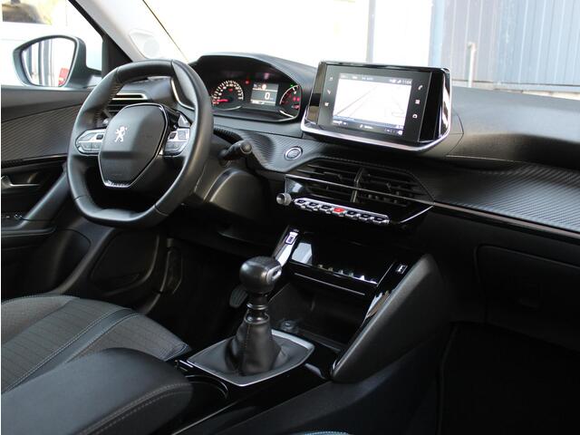 Peugeot 2008 1.2T Allure | Camera/Navi/Climate