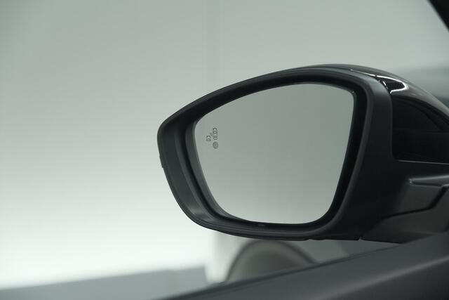 Peugeot 2008 PureTech 130 EAT8 Allure | 360 Camera | Adaptieve Cruise Control | Keyless | Dodehoekdetectie