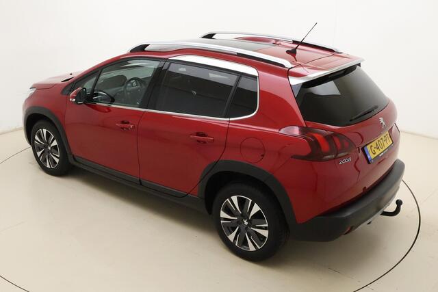 Peugeot 2008 1.2 PureTech Allure | 130PK | AUTOMAAT | Trekhaak | Unieke km-stand | Navigatie | Parkeercamera | Panorama Dak | Apple Carplay & Android Auto |