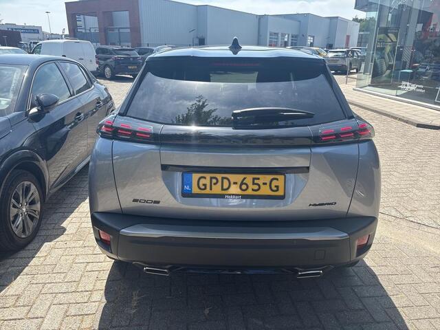 Peugeot 2008 1.2 Hybrid 136 GT ALL-INRIJKLAARPRIJS/Navi/Trekhaak/Keyless/Duo-Tone/18"velgen