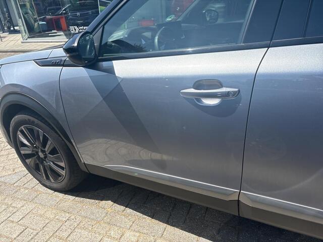 Peugeot 2008 1.2 Hybrid 136 GT ALL-INRIJKLAARPRIJS/Navi/Trekhaak/Keyless/Duo-Tone/18"velgen