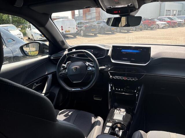 Peugeot 2008 1.2 Hybrid 136 GT ALL-INRIJKLAARPRIJS/Navi/Trekhaak/Keyless/Duo-Tone/18"velgen