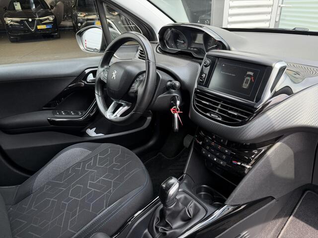 Peugeot 2008 1.2 PureTech Allure Clima Navi CarPlay