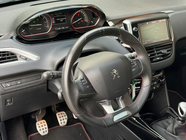 Peugeot 2008 1.2 PURETECH GT-LINE pano Carplay Trekhaak
