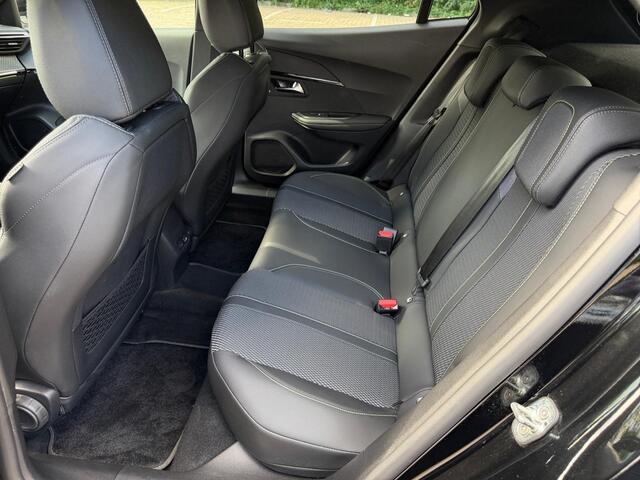 Peugeot 2008 GT 1.2 Hybrid 145pk e-DCS6 | ADAPTIVE CRUISE | 360° CAMERA | NAVI | KEYLESS ENTRY | APPLE CARPLAY / ANDROID AUTO | GRIPCONTROL | ALL SEASON BANDEN | 17'' LM VELGEN | 3D I-COCKPIT |