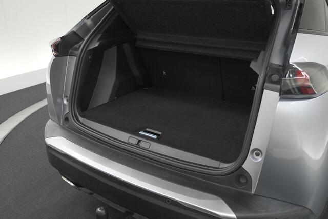 Peugeot 2008 PureTech 130 PK Allure Pack | Trekhaak | Camera | Adaptieve Cruise control | Keyless Entry | Apple Carplay