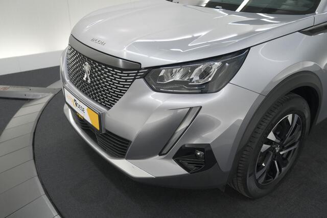 Peugeot 2008 PureTech 130 PK Allure Pack | Trekhaak | Camera | Adaptieve Cruise control | Keyless Entry | Apple Carplay