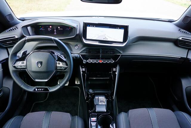 Peugeot 2008 1.2 Hybrid 145 GT |Adaptive cruise control |360° camera |Distributieketting |Dode hoek sensoren |Navigatie |Carplay Android auto |Full-LED koplampen |Ditigaal dashboard
