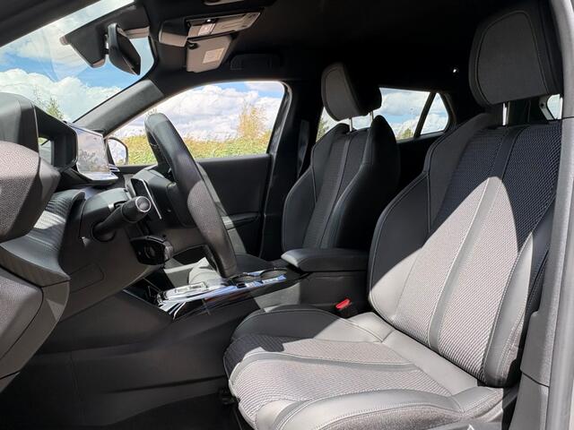 Peugeot 2008 1.2 PURETECH 130PK AUT. GT FACELIFT NARDO-GREY NAVI CAMERA CARPLAY AIRCO LMV PDC