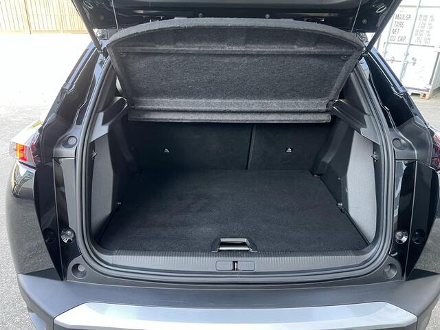 Peugeot 2008 1.2 PureTech Allure Navi Apple Carplay