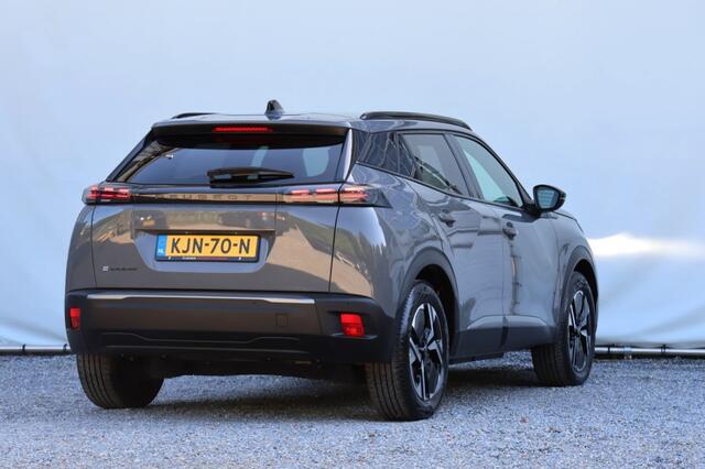 Peugeot 2008 EV Allure 54 kWh - 156 pk **Carplay / PDC / Cruise / Snelladen