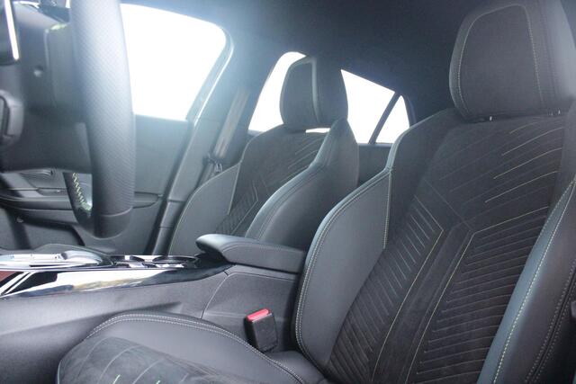 Peugeot 2008 1.2 Hybrid 145PK AUTOMAAT GT PACK | ELEKTRISCH BEDIENBARE BESTUURDERSSTOEL | NAVIGATIE | FULL LED KOPLAMPEN | DRAADLOZE APPLE CARPLAY/ANDROID AUTO | ADAPTIVE CRUISE CONTROL | CAMERA VOOR + ACHTER | CLIMATE CONTROL | LICHTMETALEN VELGEN 17" | KEYLESS ENTRY/START | DAB+ RADIO | ALCANTARA/LEDEREN BEKLEDING | DODEHOEK DETECTIE | PARKEERSENSOREN VOOR + ACHTER | STOEL VERWARMING | DRAADLOZE TELEFOONLADER |