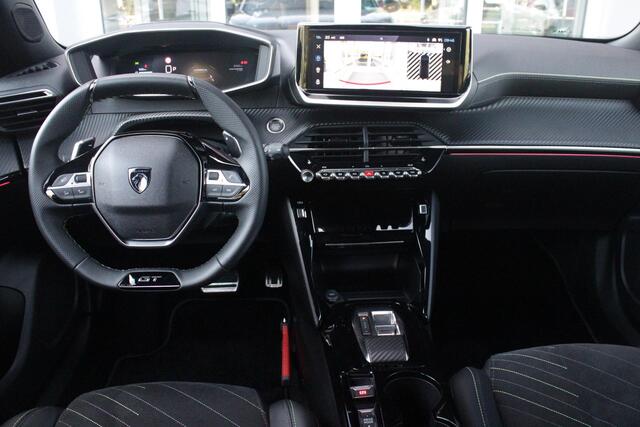 Peugeot 2008 1.2 Hybrid 145PK AUTOMAAT GT PACK | ELEKTRISCH BEDIENBARE BESTUURDERSSTOEL | NAVIGATIE | FULL LED KOPLAMPEN | DRAADLOZE APPLE CARPLAY/ANDROID AUTO | ADAPTIVE CRUISE CONTROL | CAMERA VOOR + ACHTER | CLIMATE CONTROL | LICHTMETALEN VELGEN 17" | KEYLESS ENTRY/START | DAB+ RADIO | ALCANTARA/LEDEREN BEKLEDING | DODEHOEK DETECTIE | PARKEERSENSOREN VOOR + ACHTER | STOEL VERWARMING | DRAADLOZE TELEFOONLADER |