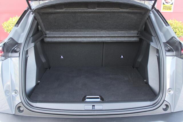Peugeot 2008 1.2 Hybrid 145PK AUTOMAAT GT PACK | ELEKTRISCH BEDIENBARE BESTUURDERSSTOEL | NAVIGATIE | FULL LED KOPLAMPEN | DRAADLOZE APPLE CARPLAY/ANDROID AUTO | ADAPTIVE CRUISE CONTROL | CAMERA VOOR + ACHTER | CLIMATE CONTROL | LICHTMETALEN VELGEN 17" | KEYLESS ENTRY/START | DAB+ RADIO | ALCANTARA/LEDEREN BEKLEDING | DODEHOEK DETECTIE | PARKEERSENSOREN VOOR + ACHTER | STOEL VERWARMING | DRAADLOZE TELEFOONLADER |