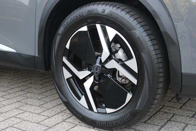 Peugeot 2008 1.2 Hybrid 145PK AUTOMAAT GT PACK | ELEKTRISCH BEDIENBARE BESTUURDERSSTOEL | NAVIGATIE | FULL LED KOPLAMPEN | DRAADLOZE APPLE CARPLAY/ANDROID AUTO | ADAPTIVE CRUISE CONTROL | CAMERA VOOR + ACHTER | CLIMATE CONTROL | LICHTMETALEN VELGEN 17" | KEYLESS ENTRY/START | DAB+ RADIO | ALCANTARA/LEDEREN BEKLEDING | DODEHOEK DETECTIE | PARKEERSENSOREN VOOR + ACHTER | STOEL VERWARMING | DRAADLOZE TELEFOONLADER |