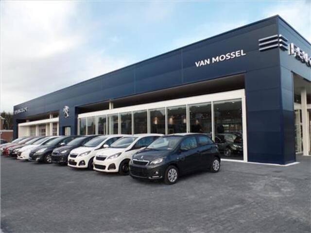 Peugeot 2008 1.2 PureTech Allure | Navigatie | Parkeersensoren | Climate control