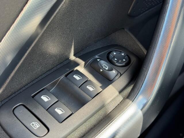 Peugeot 2008 1.2 Puretech Allure Navi-Apple/Android - camera - trekhaak