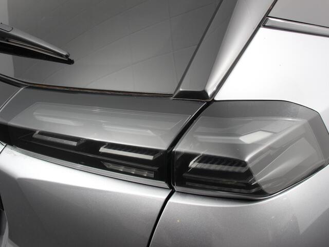 Peugeot 2008 1.2 GT Automaat Climate control Cruise control Apple Carplay/ Android Auto led Lichtmetalen velgen Parkeersensoren Camera