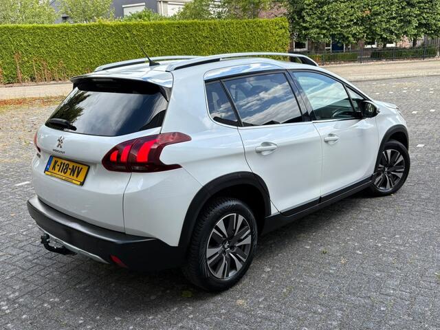 Peugeot 2008 1.2 PureTech Allure Distributie V.V. AUTOMAAT Xenon