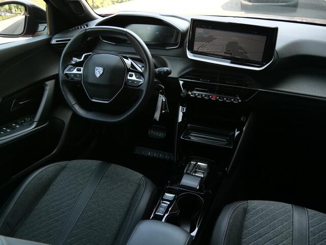 Peugeot 2008 1.2 PureTech 130pk Allure Automaat Camera / Navigatie / Apple Carplay